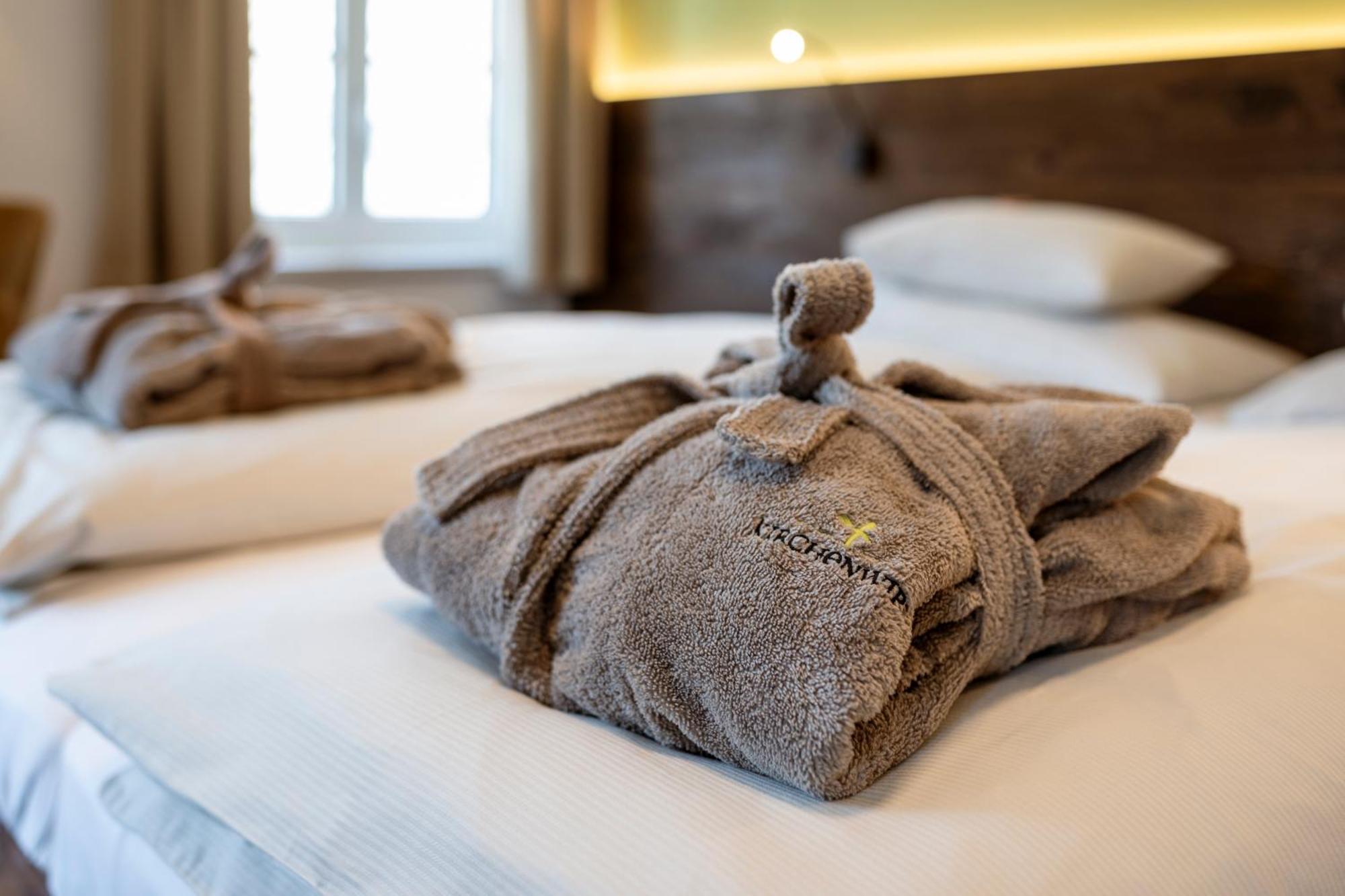 Kirchenwirt Hotel Strobl Bagian luar foto