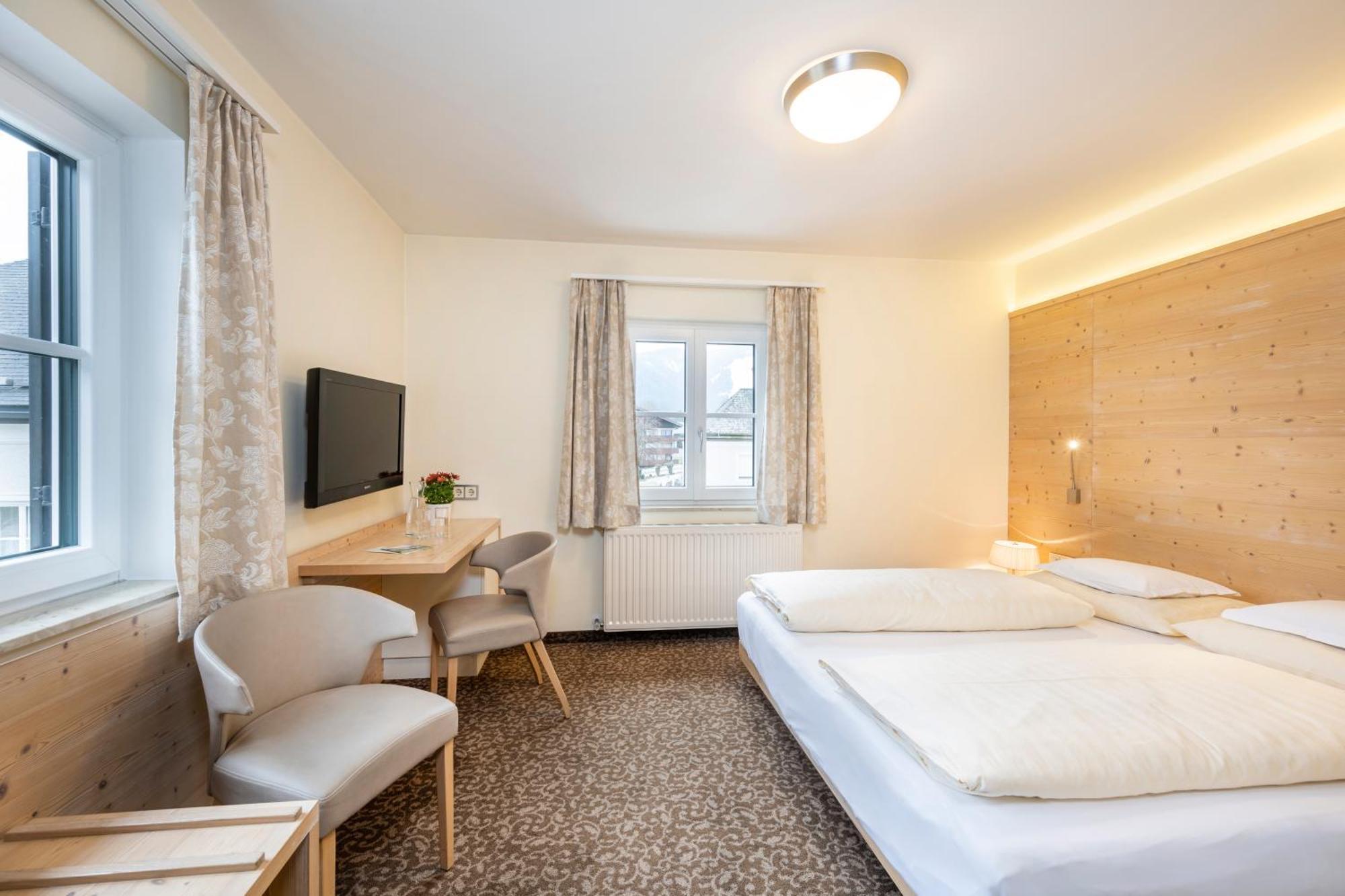 Kirchenwirt Hotel Strobl Bagian luar foto